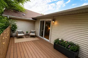 2568 Pebble Valley Rd, Waukesha, WI 53188 - Photo 27