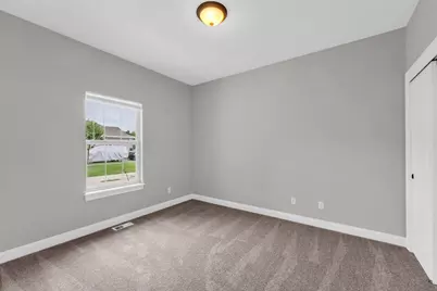 916  Langdon Ct, Racine, WI 53406 - Photo 23