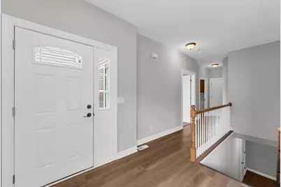 916  Langdon Ct, Racine, WI 53406 - Photo 7