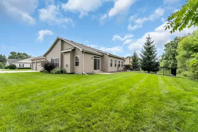 916  Langdon Ct, Racine, WI 53406 - Photo 3