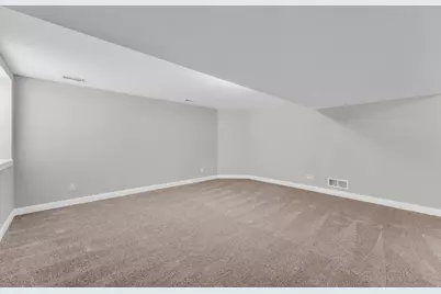 916  Langdon Ct, Racine, WI 53406 - Photo 35