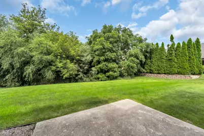 916  Langdon Ct, Racine, WI 53406 - Photo 5