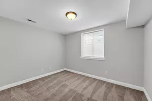 916 Langdon Ct, Racine, WI 53406 - Photo 17