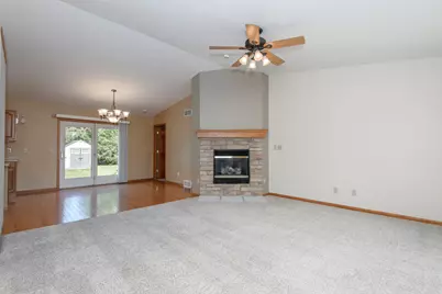 419  Jewel St, Juneau, WI 53039 - Photo 3