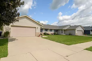 419 Jewel St, Juneau, WI 53039 - Photo 21