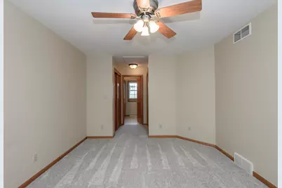 419  Jewel St, Juneau, WI 53039 - Photo 13
