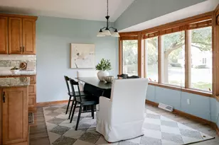 108 E Sutton Pl, Waukesha, WI 53188 - Photo 5