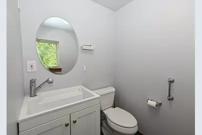 12659 N East Shoreland Dr, Mequon, WI 53092 - Photo 11