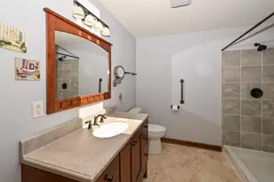 12659 N East Shoreland Dr, Mequon, WI 53092 - Photo 19