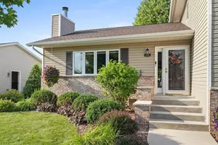 2810 44th St, Two Rivers, WI 54241 - Photo 3