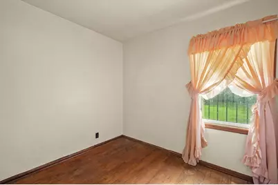 4908 N 27th St, Milwaukee, WI 53209 - Photo 9