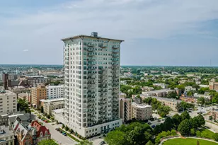 1313 N Franklin Pl, Milwaukee, WI 53202 - Photo 39