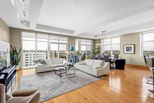 1313 N Franklin Pl, Milwaukee, WI 53202 - Photo 5