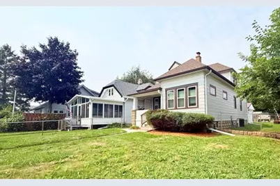 1212  Menomonee Ave, South Milwaukee, WI 53172 - Photo 3