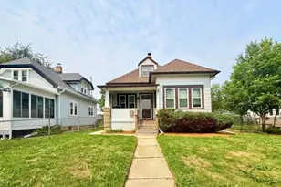 1212 Menomonee Ave, South Milwaukee, WI 53172 - Photo 1