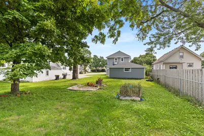 2559 S 84th St, West Allis, WI 53227 - Photo 21