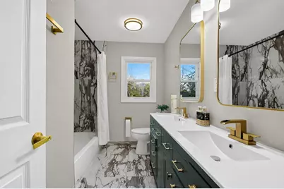 4575 N 46th St, Milwaukee, WI 53218 - Photo 9