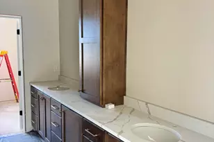338 Mosie Ct, Manitowoc, WI 54220 - Photo 7