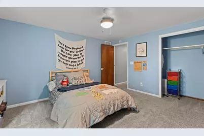 717  St Johns Dr, Delafield, WI 53018 - Photo 31