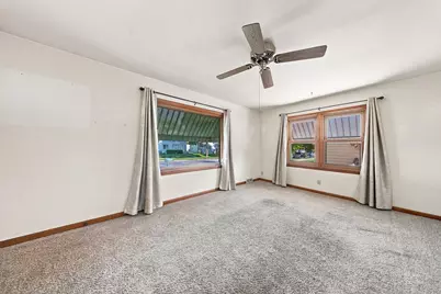 3763 S 20th Pl, Milwaukee, WI 53221 - Photo 3