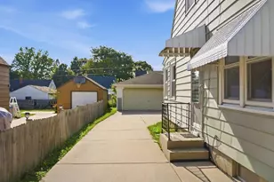 3763 S 20th Pl, Milwaukee, WI 53221 - Photo 37