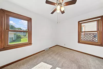 3763 S 20th Pl, Milwaukee, WI 53221 - Photo 17