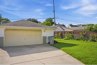 3763 S 20th Pl, Milwaukee, WI 53221 - Photo 39
