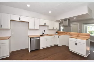 5527 N 34th St, Milwaukee, WI 53209 - Photo 13