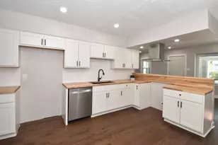 5527 N 34th St, Milwaukee, WI 53209 - Photo 13