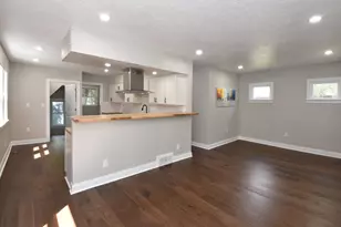 5527 N 34th St, Milwaukee, WI 53209 - Photo 7