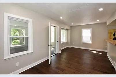 5527 N 34th St, Milwaukee, WI 53209 - Photo 7