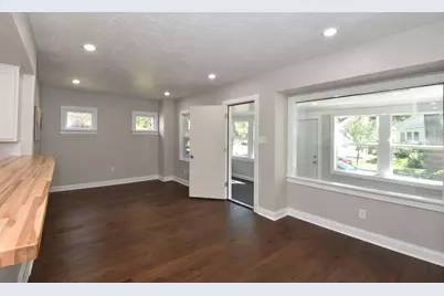 5527 N 34th St, Milwaukee, WI 53209 - Photo 5