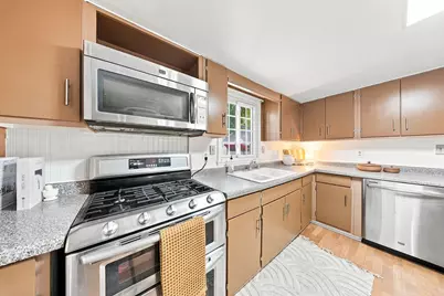 6001 S Lake Dr, Cudahy, WI 53110 - Photo 13