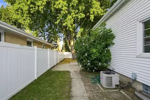6001 S Lake Dr, Cudahy, WI 53110 - Photo 33