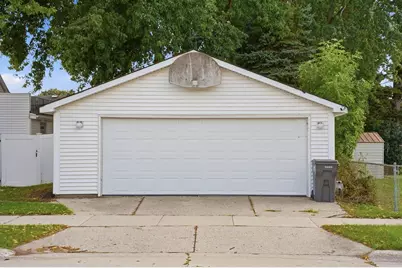 6001 S Lake Dr, Cudahy, WI 53110 - Photo 33