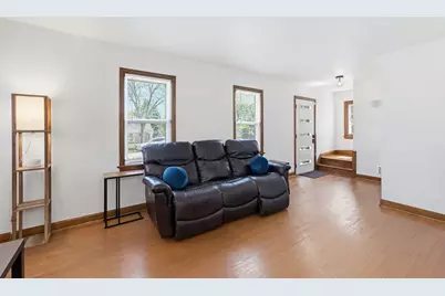 1219 N 85th St, Wauwatosa, WI 53226 - Photo 5