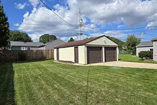 6538 W Euclid Ave, Milwaukee, WI 53219 - Photo 29