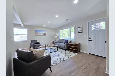 6538 W Euclid Ave, Milwaukee, WI 53219 - Photo 11