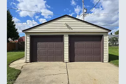 6538 W Euclid Ave, Milwaukee, WI 53219 - Photo 27
