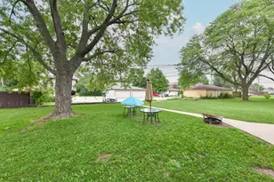 5750 N 91st St, Milwaukee, WI 53225 - Photo 13