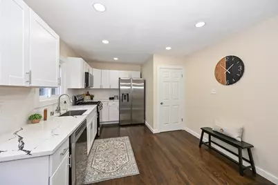 7939  Hillcrest Dr, Wauwatosa, WI 53213 - Photo 13