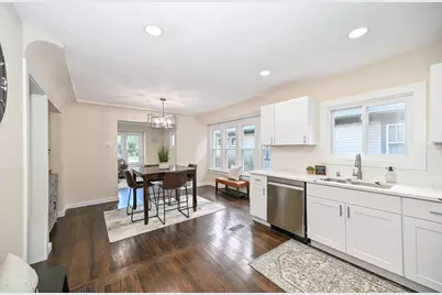 7939  Hillcrest Dr, Wauwatosa, WI 53213 - Photo 15