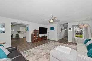 3484 W Sycamore St, Franklin, WI 53132 - Photo 7