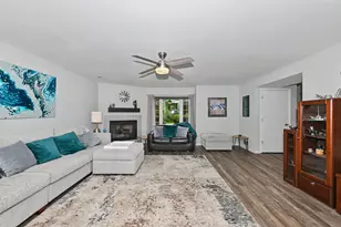 3484 W Sycamore St, Franklin, WI 53132 - Photo 5