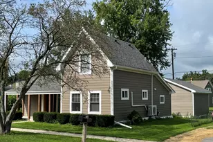 203 Walworth St, Sharon, WI 53585 - Photo 13