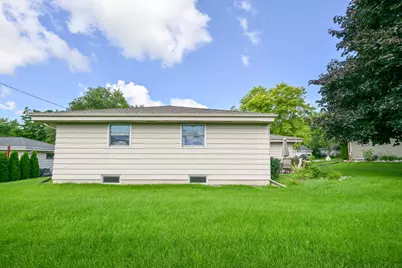 1956  Keith Ln, Grafton, WI 53024 - Photo 33
