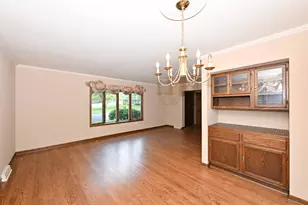 1956 Keith Ln, Grafton, WI 53024 - Photo 7