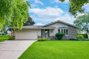 1956 Keith Ln, Grafton, WI 53024 - Photo 37
