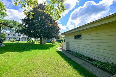 1956  Keith Ln, Grafton, WI 53024 - Photo 35