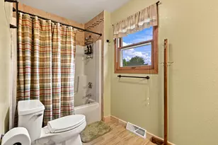 4589 Hunters Glen Dr, Sheboygan, WI 53083 - Photo 23